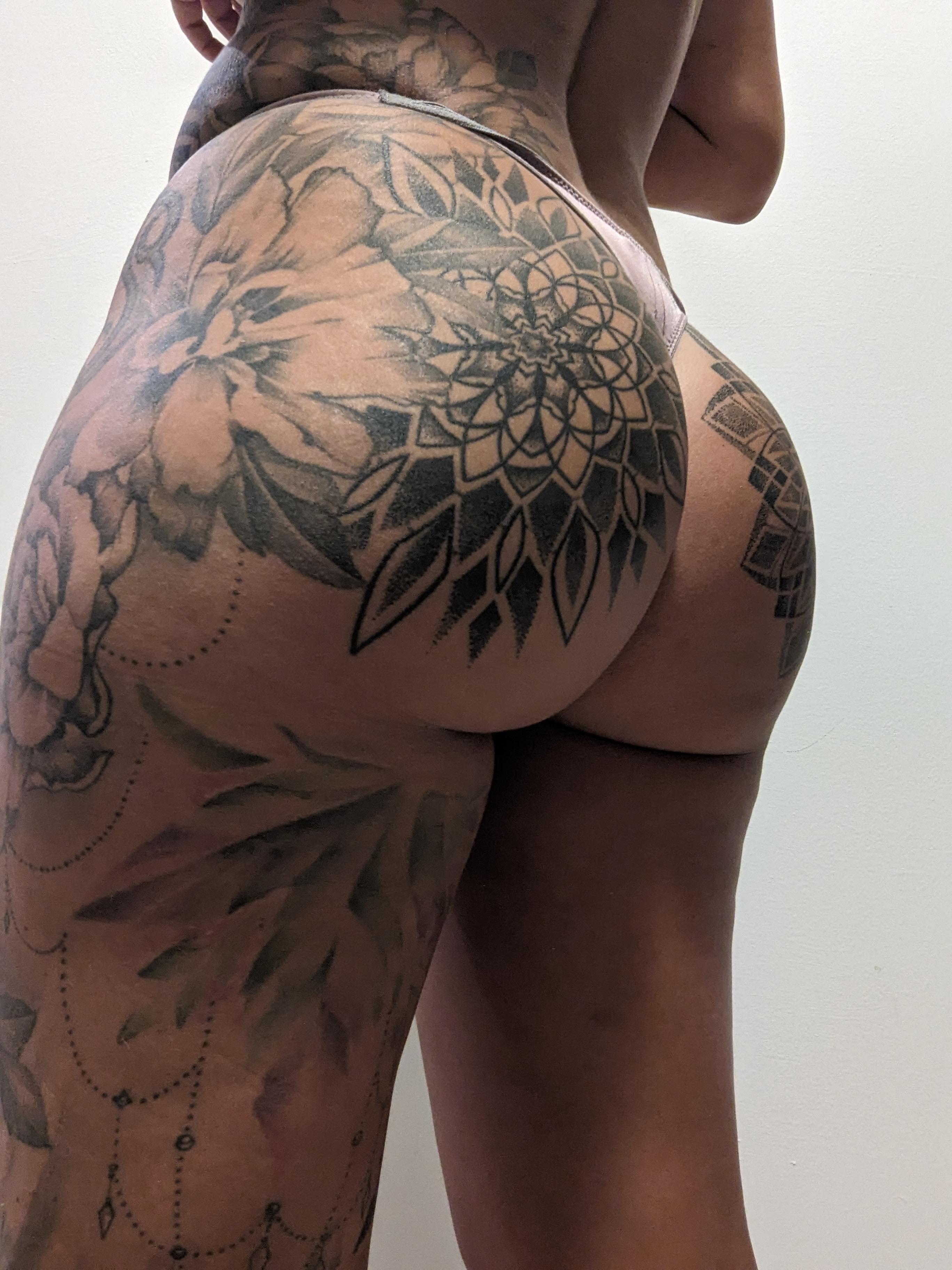 PAWG more and more tattoos are coming