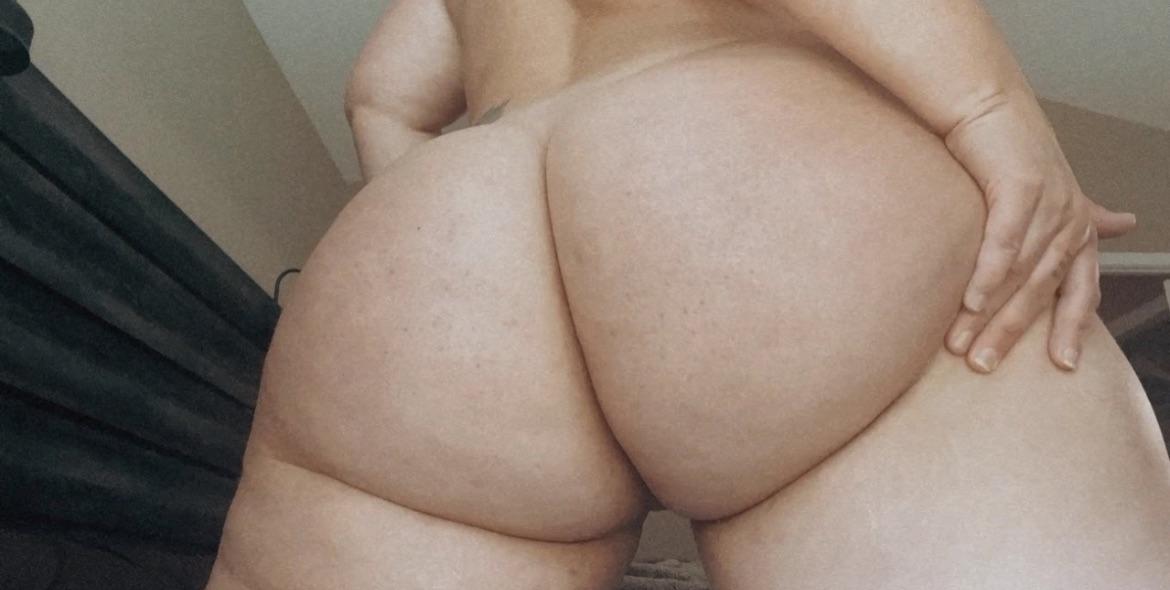 PAWG It wouldnt be Hump Day if I didnt bless