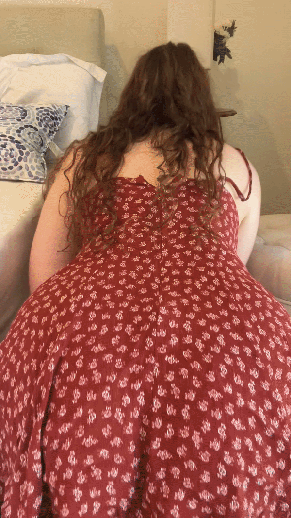 PAWG sundresses should be worn without panties right