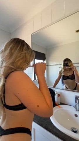 PAWG Giving you the best view while I brush my