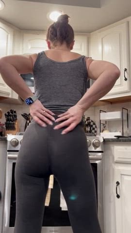 PAWG I have a snack for you daddy