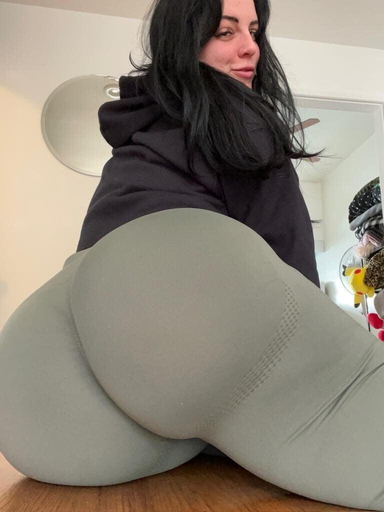 PAWG They will get bigger if you squeeze them