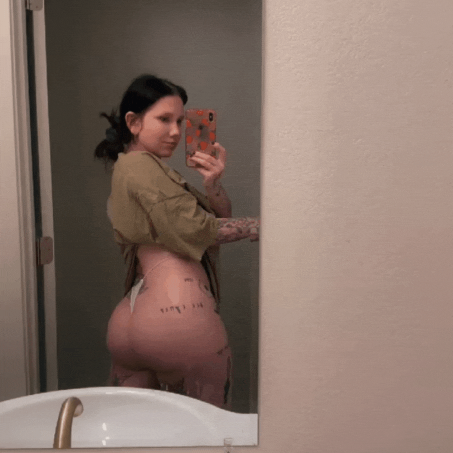 PAWG Would you ever expect this to be underneath my