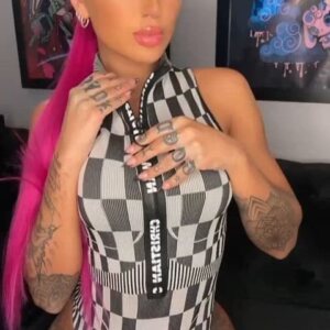 Do you like neon haired alt girls