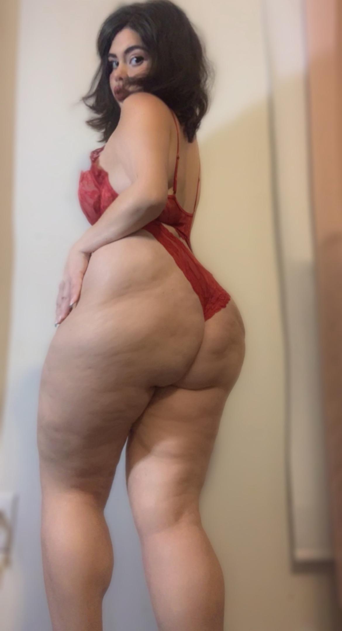 Thicker Come get naughty with me