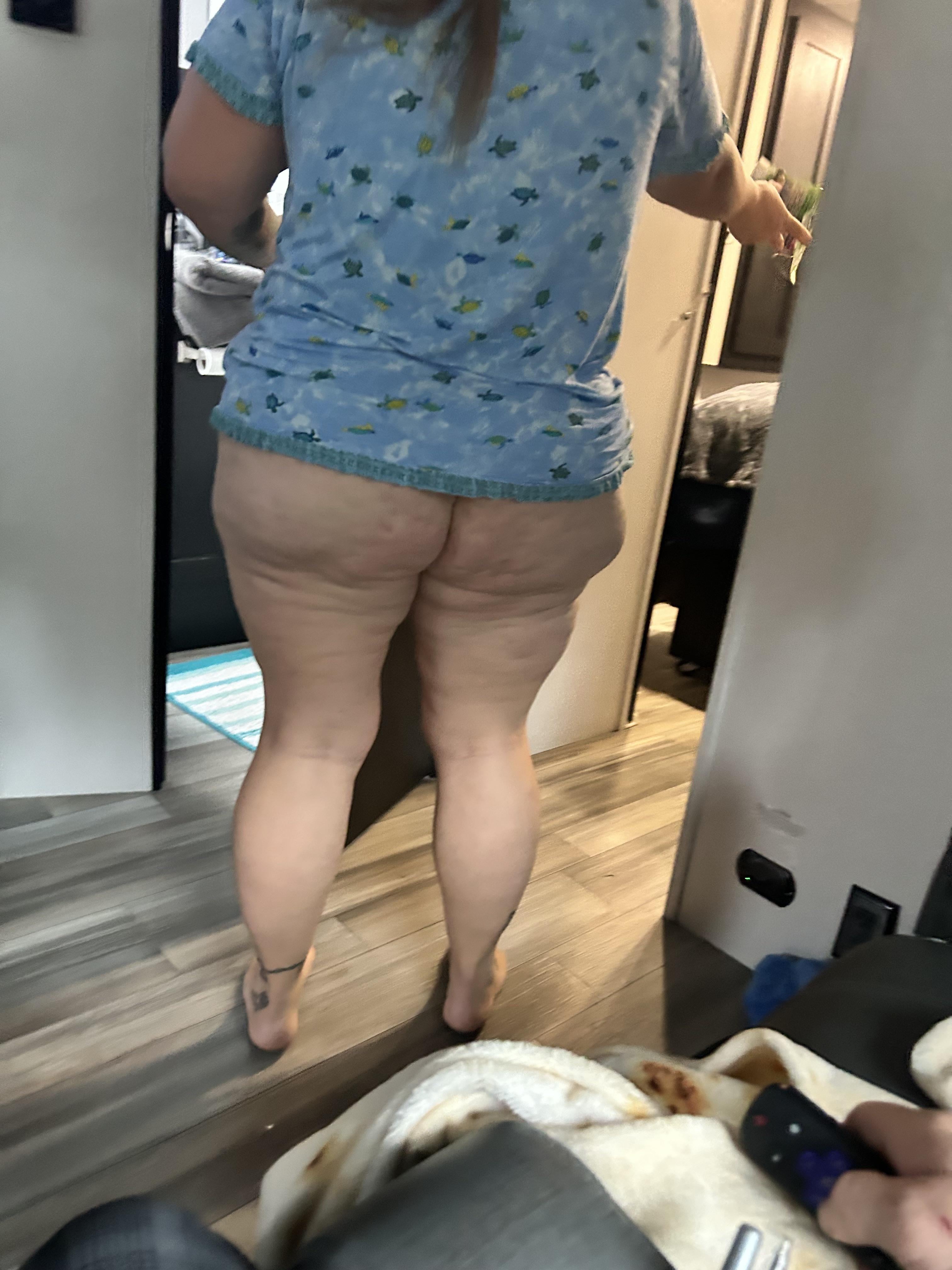Thicker Showing off wife
