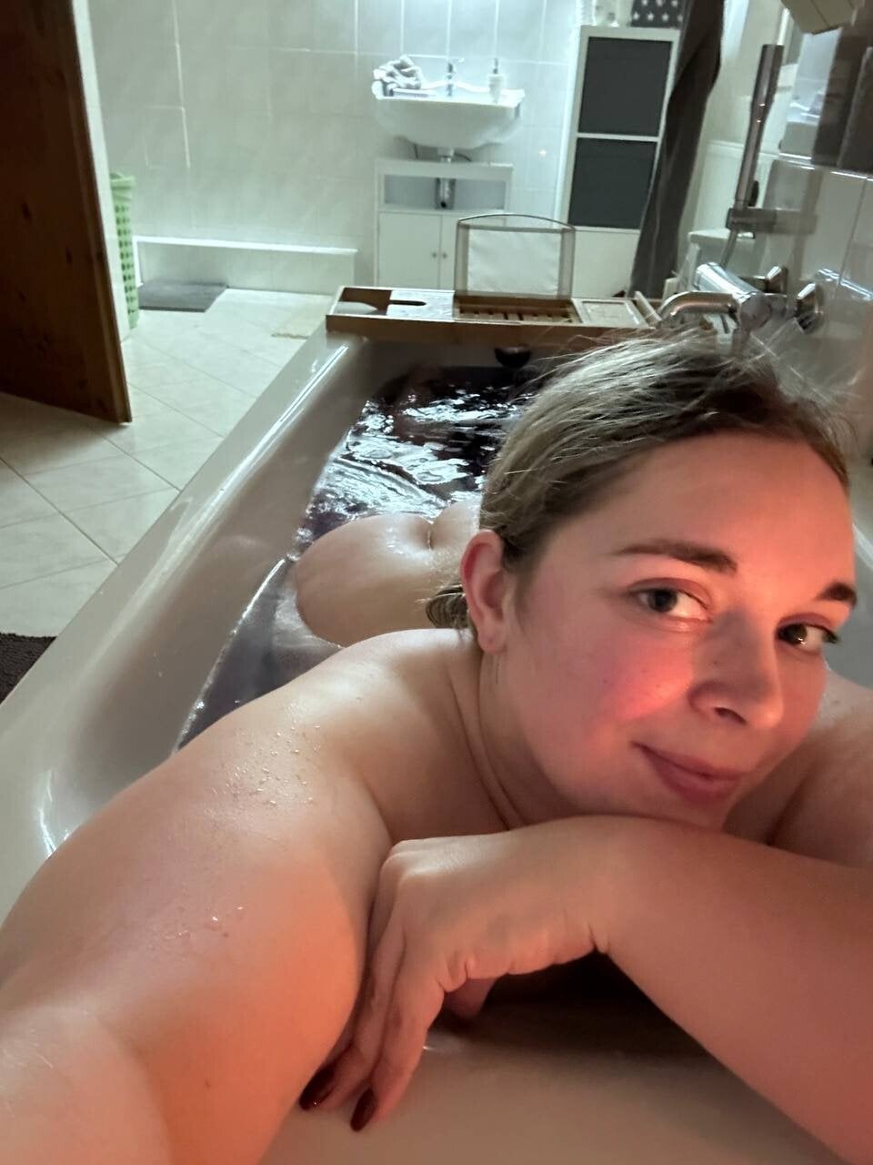 bath tub fun Thick White Girls