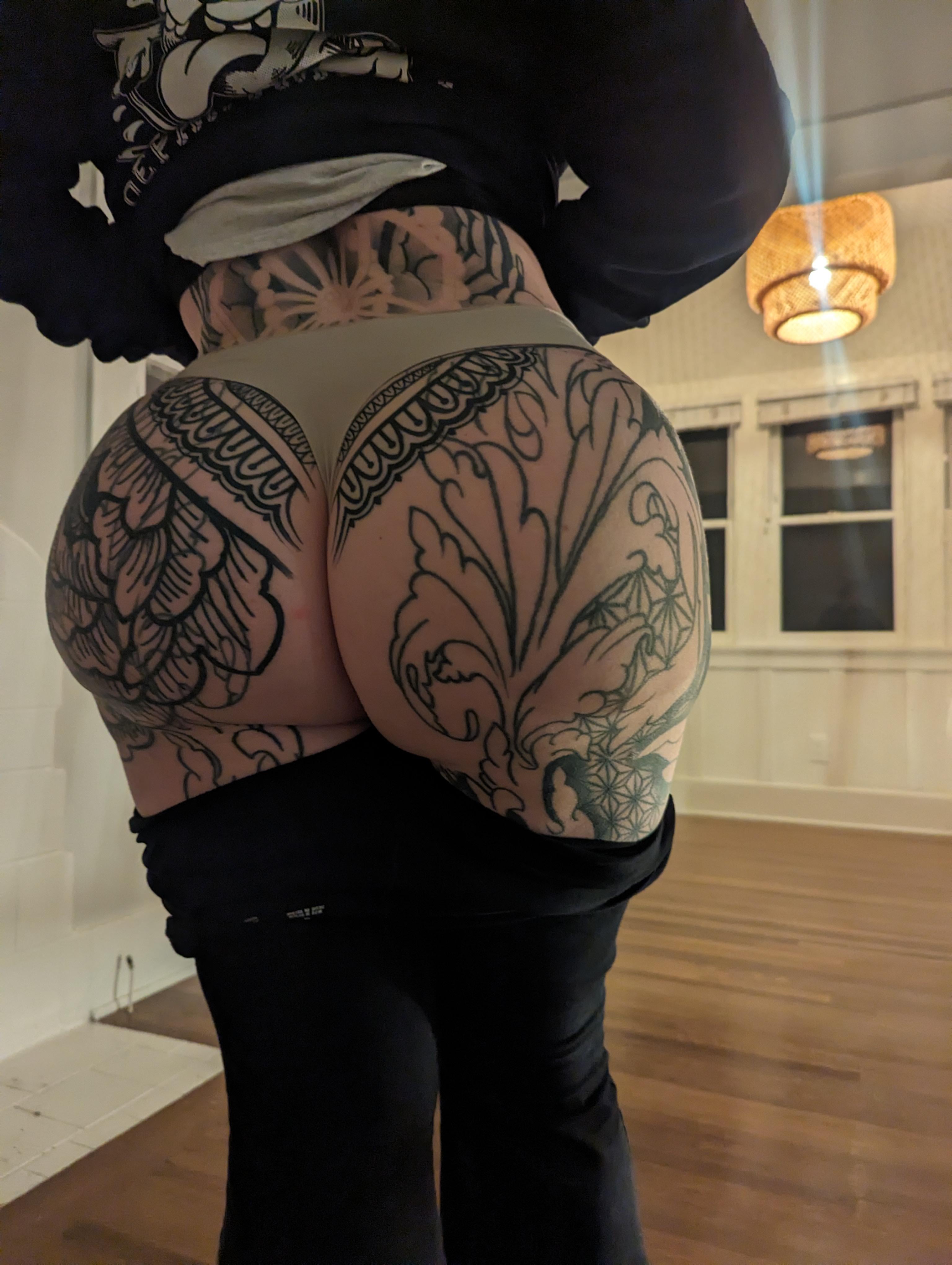 PAWG Dig in