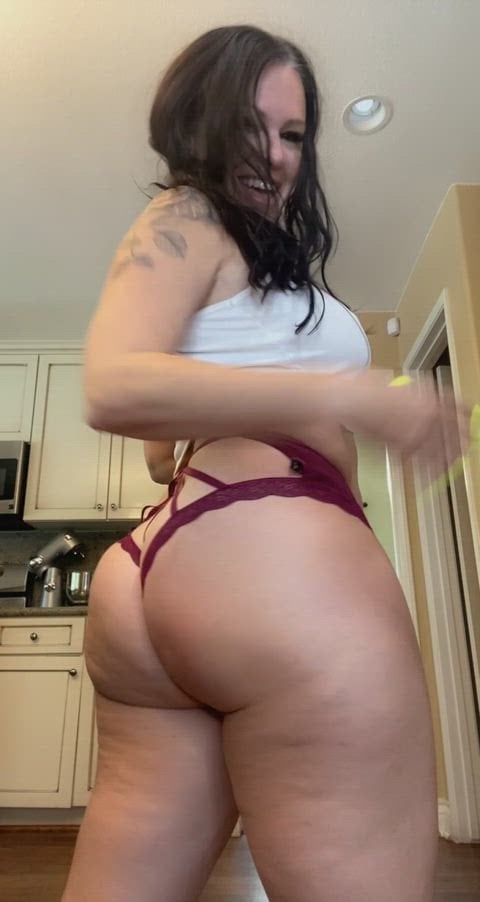 PAWG Guess who woke up with no dick in their