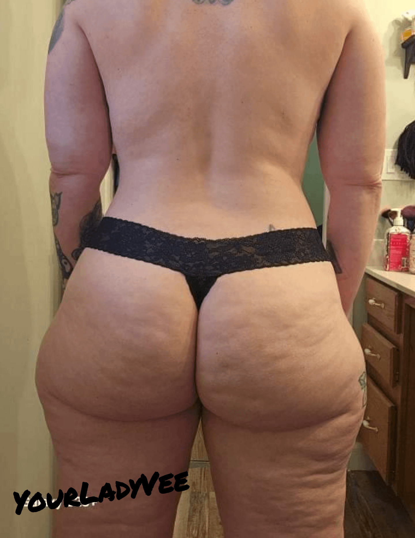 PAWG How about you bury your face in my ass