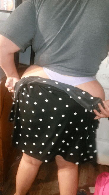 Thicker Hiding a lot of ass under this skirt