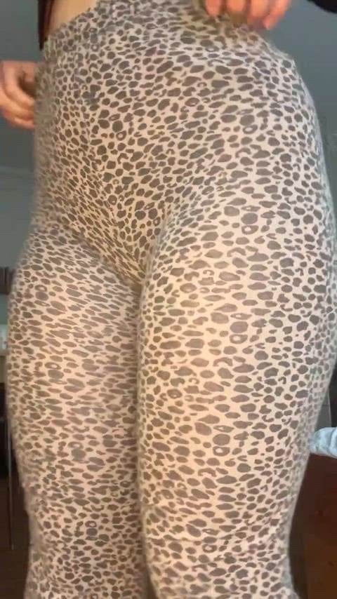 Thicker Let me be your Leo bitch