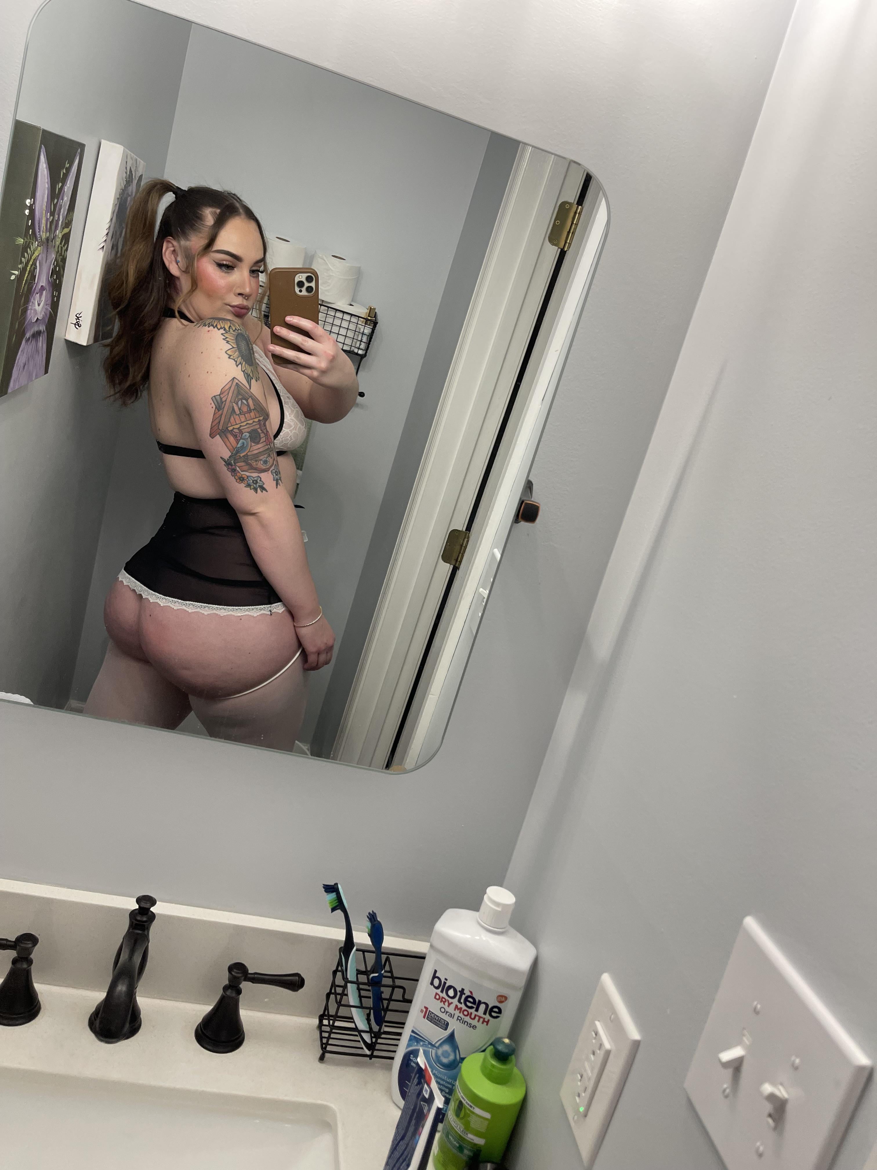 I hope you like curvy white girls Centaur Girls