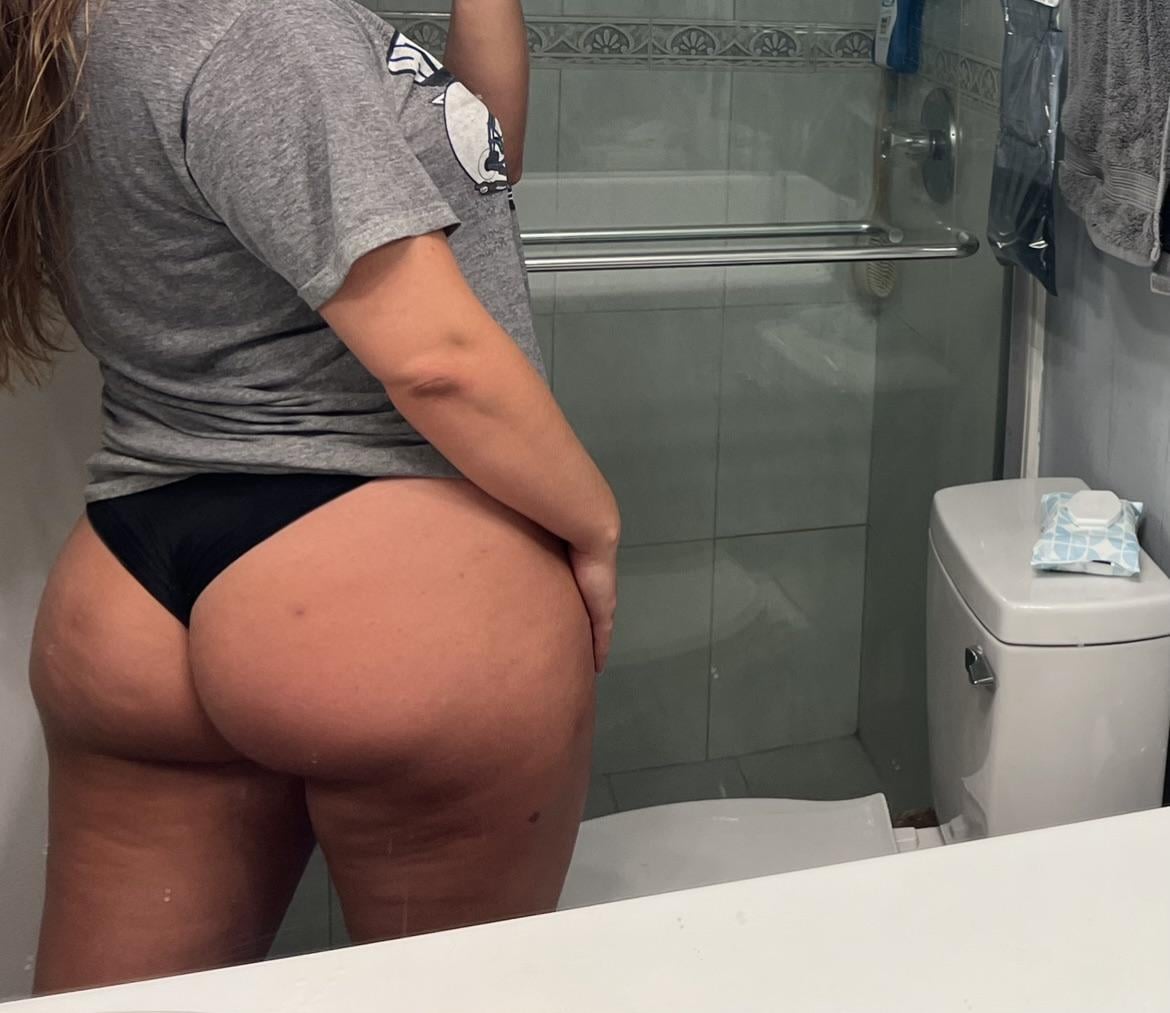 PAWG My butt feels phat today