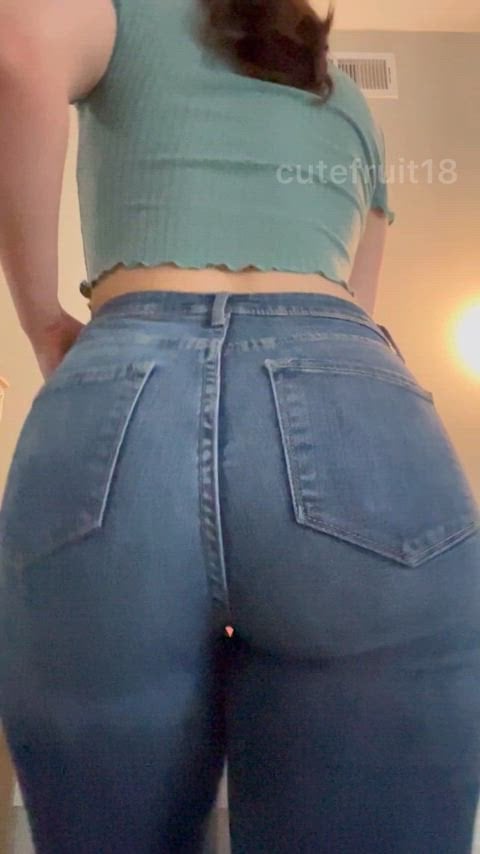 PAWG do you like a pawg in blue jeans