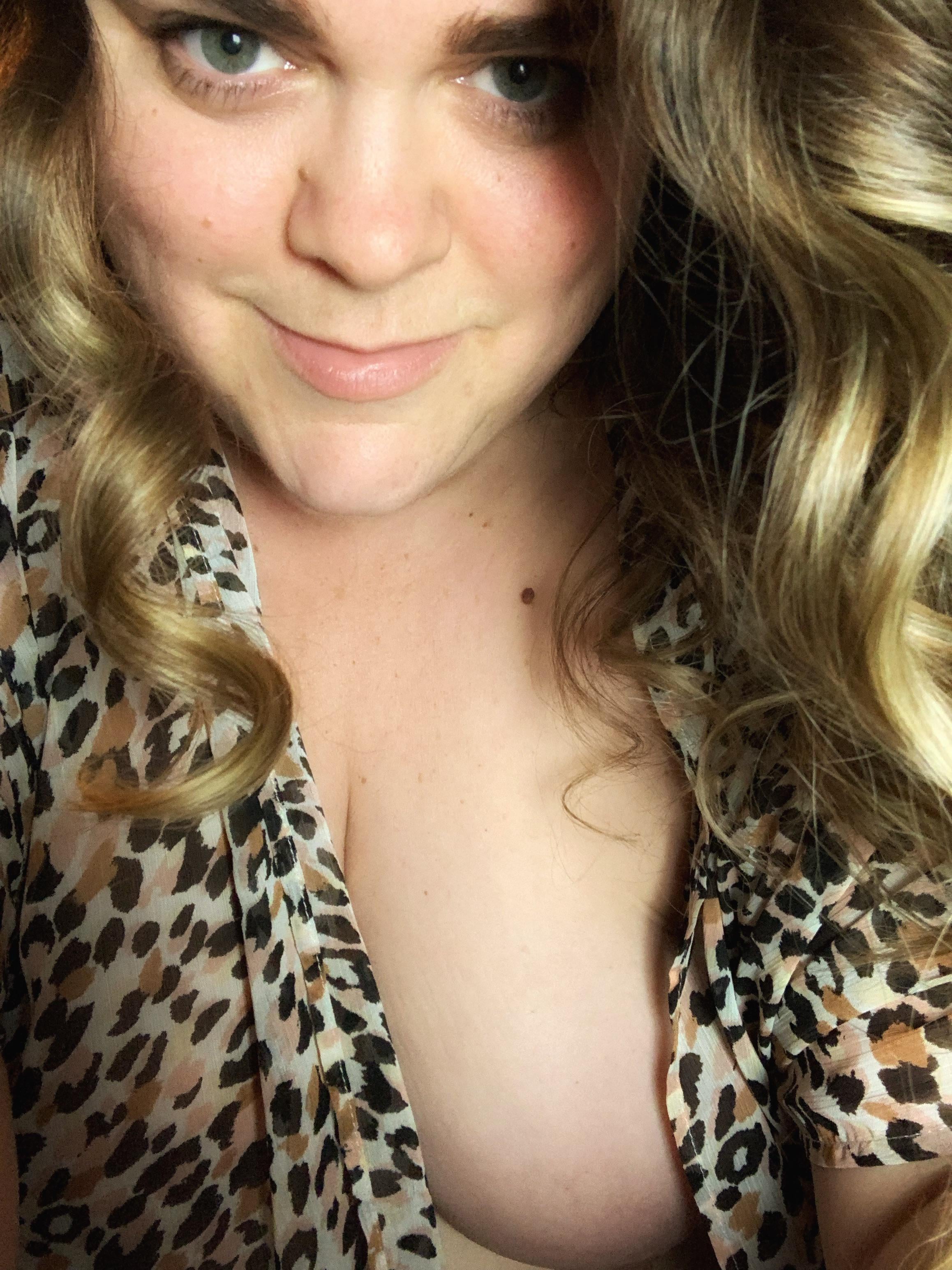 Want to taste my melons Thick White Girls