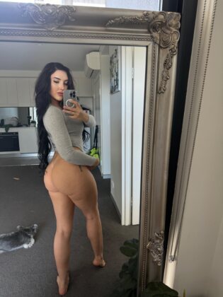 Is this the type of ass you'd spend alll day in