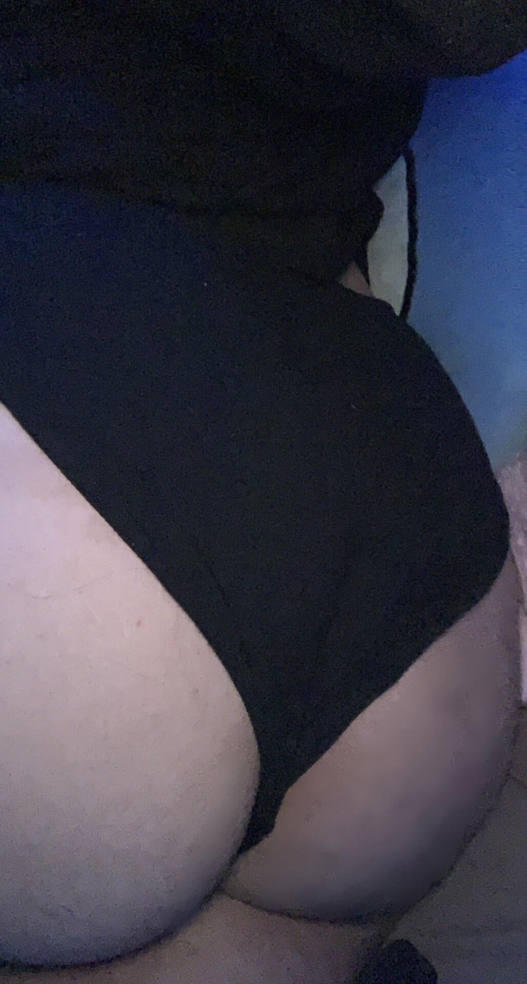 Thicker Cum on my booty