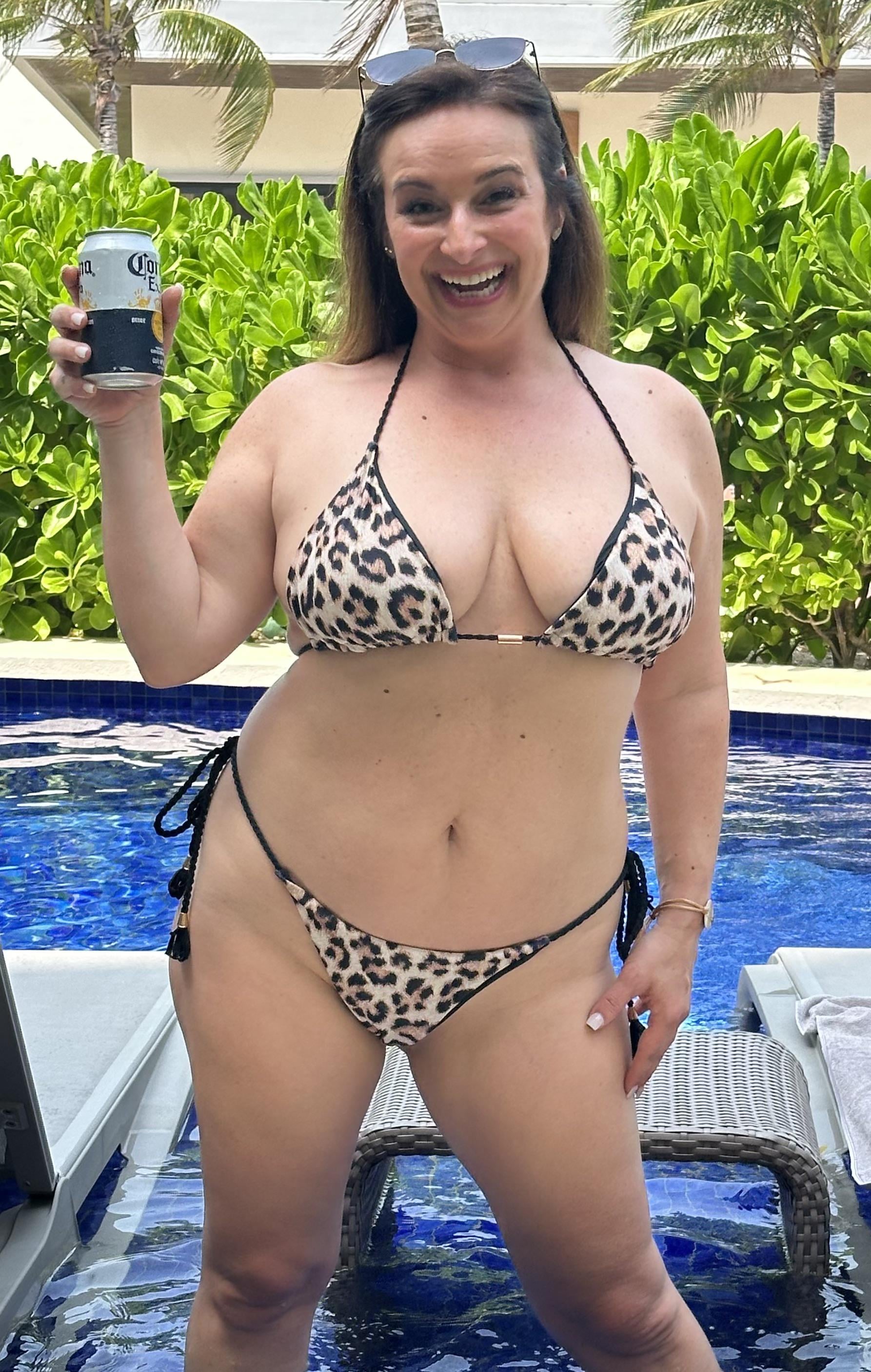 Thicker Sexy thick milf 45F