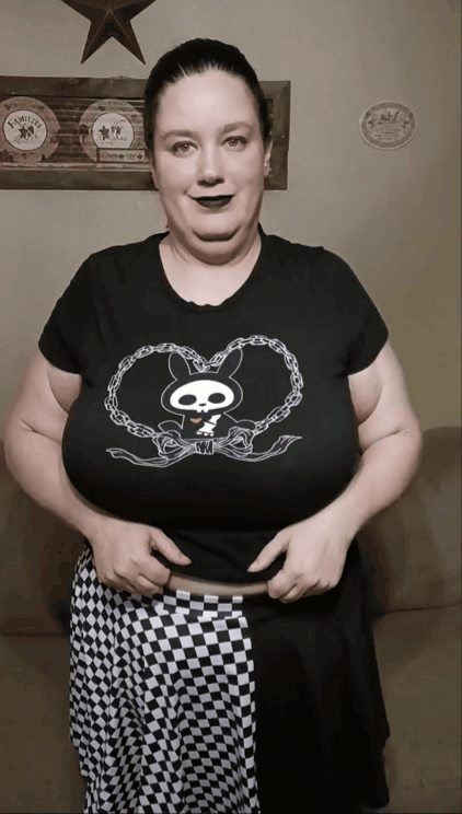 Thicker Chubby goth tits