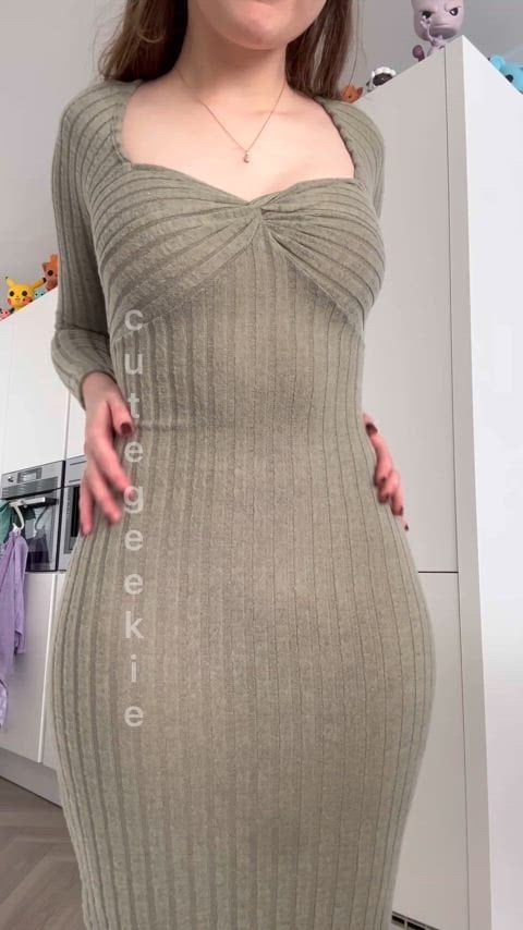 This dress hides a lot of booty under it