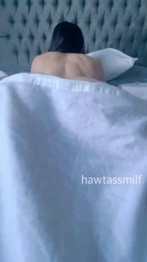 PAWG First class breakfast in bed Unwrap and dig in