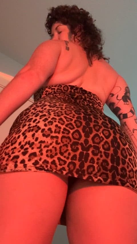 PAWG I need someone to smack it harder