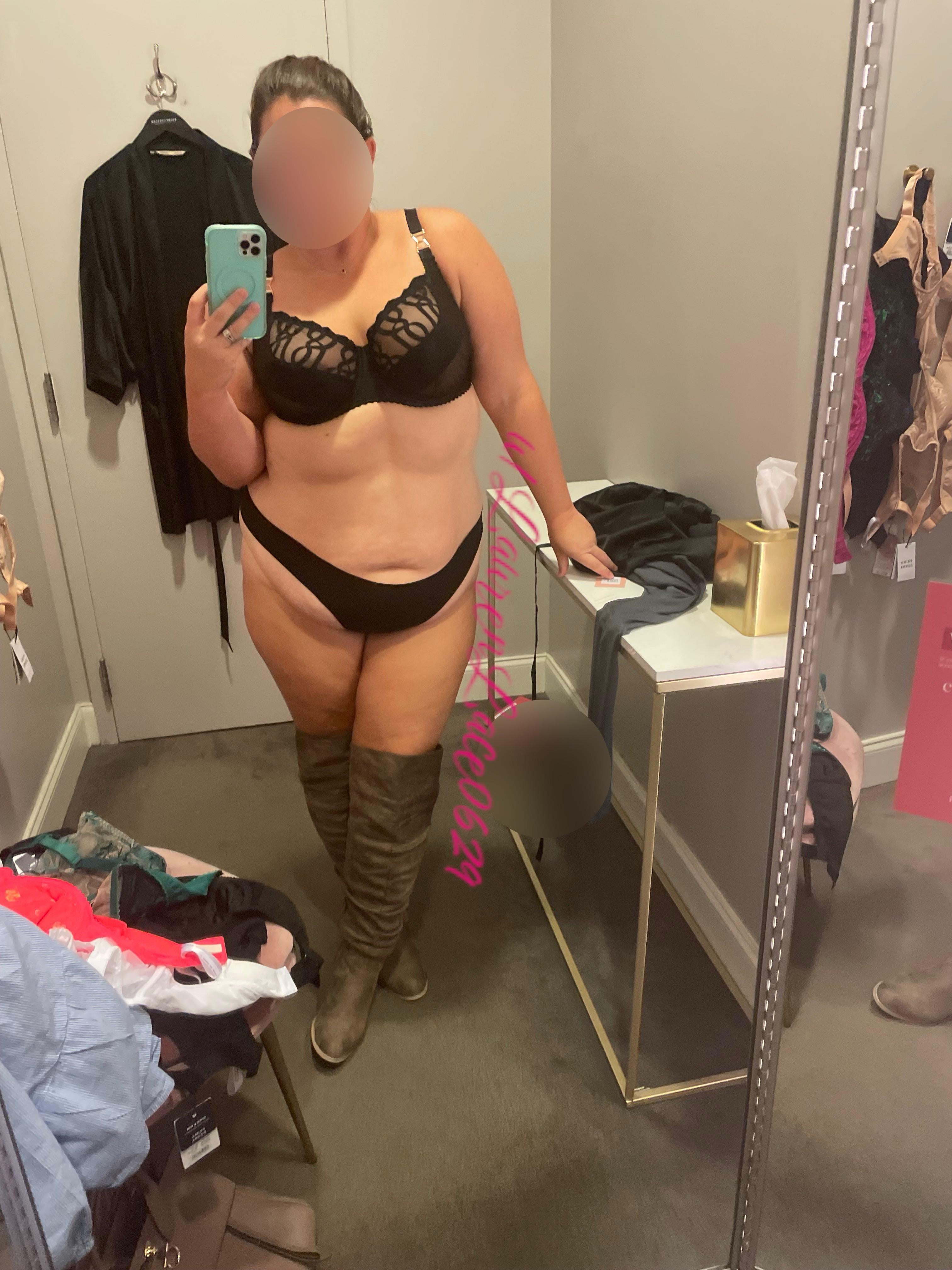 Thicker Whos up for a little fitting room fun