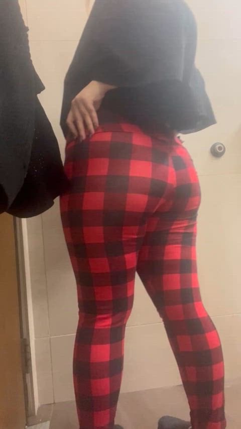 PAWG Id love it if someone distracted me at work