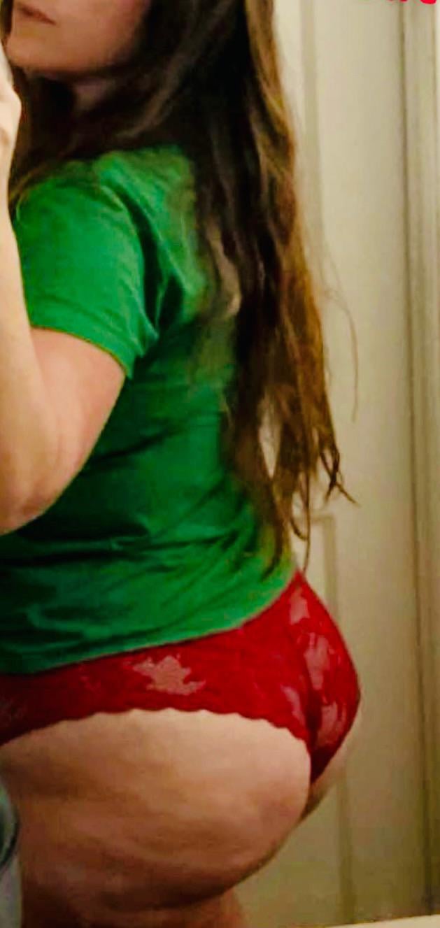 Who wants to get into me while I get into