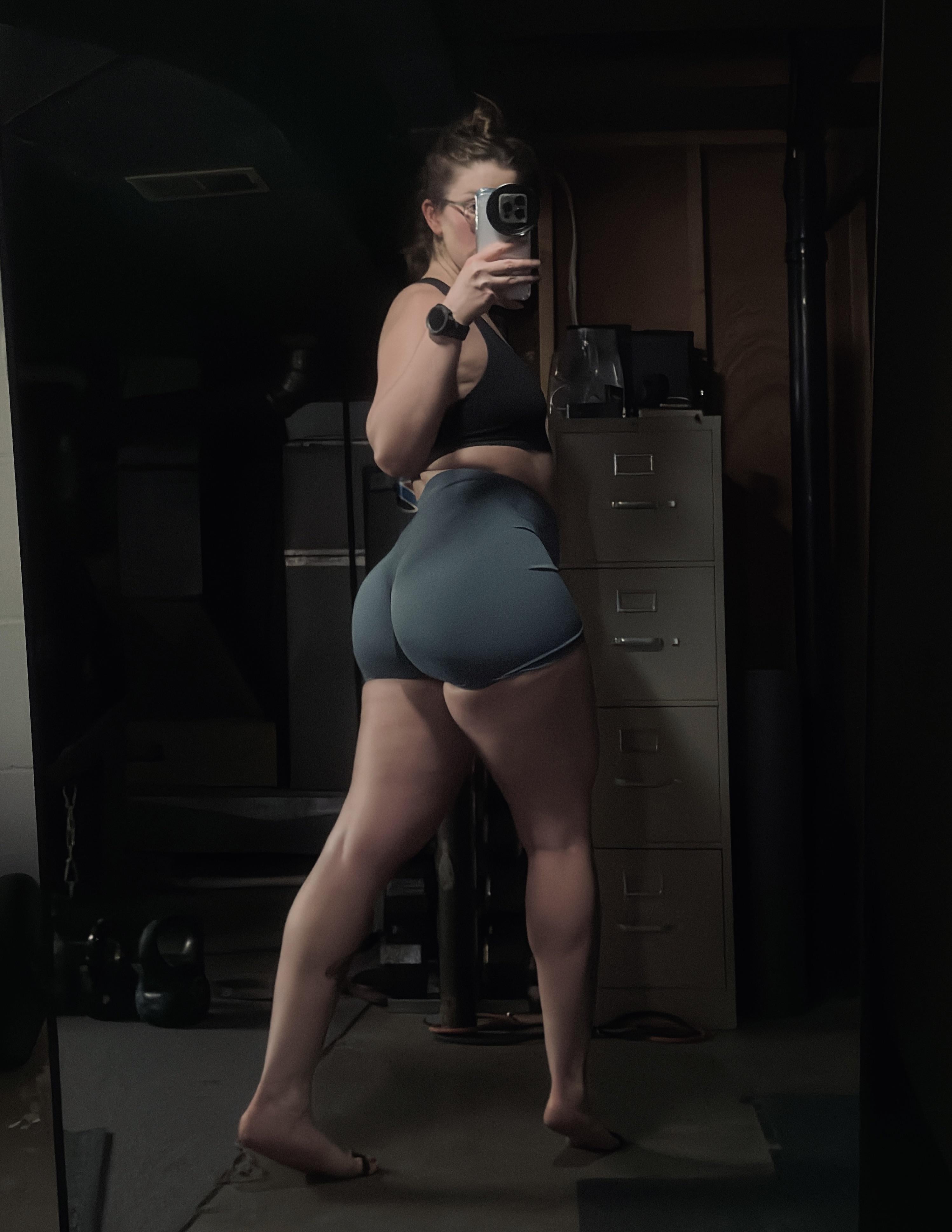 PAWG get you a gym baddie whose booty keeps growing