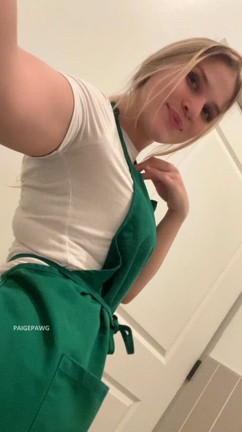 Thicker In the mood to fuck a customer