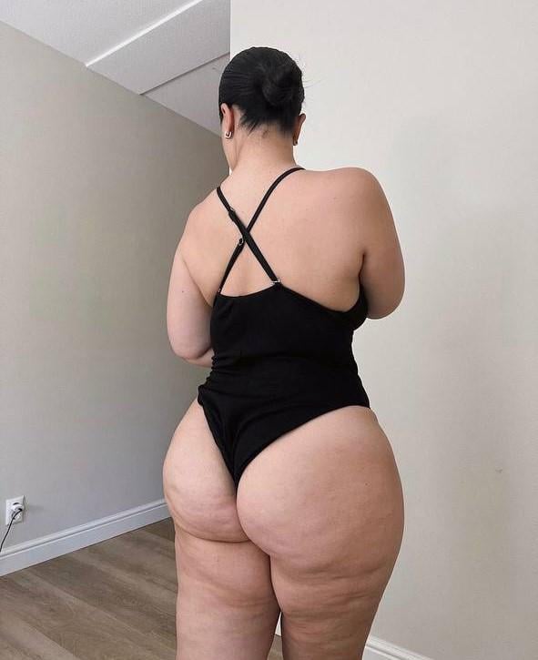 Thicker than your self control Centaur Girls
