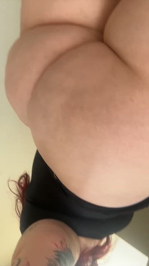 PAWG Wanted to show off my fat ass and cute