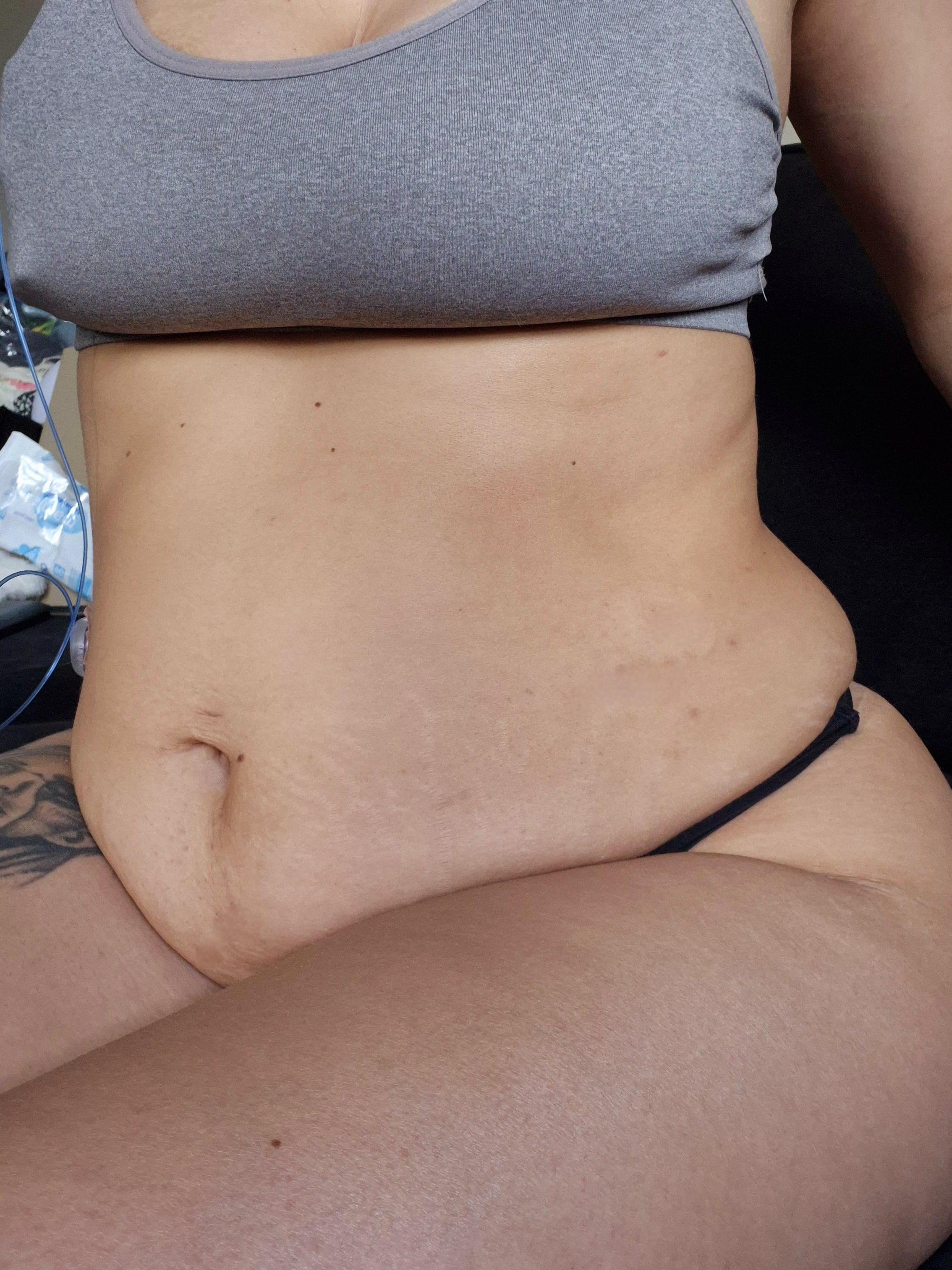 Thicker Whos treating me to breakfast in bed