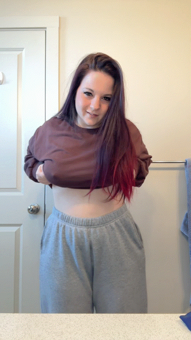 For those who like chubby moms