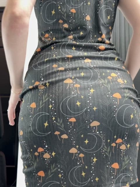 PAWG It takes up too much room in my dress