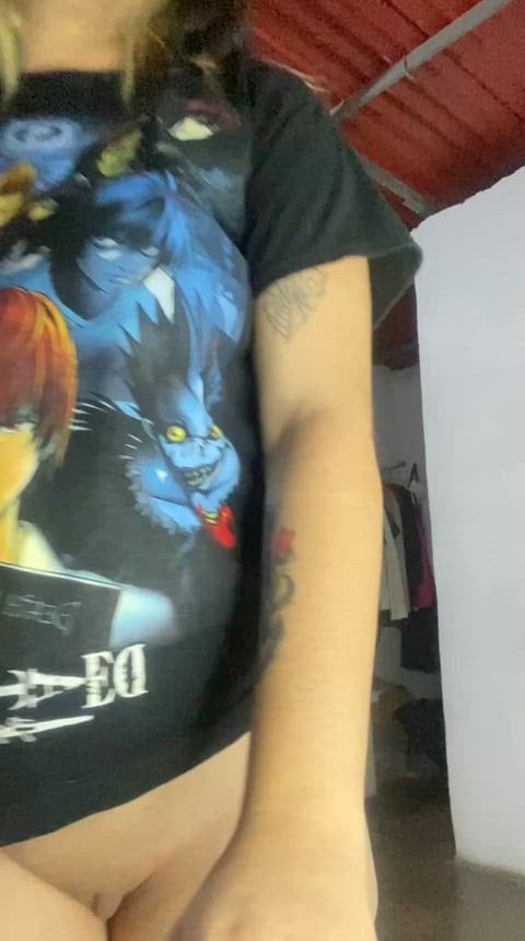 Im just a goth college girl who likes to show