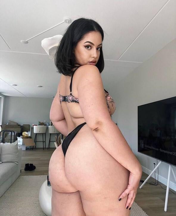 Living proof that centaur girls are real and hot