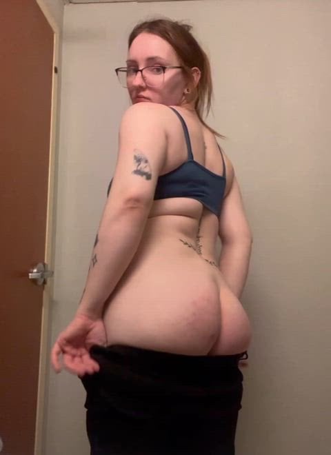 PAWG its always hiding but begging to come out