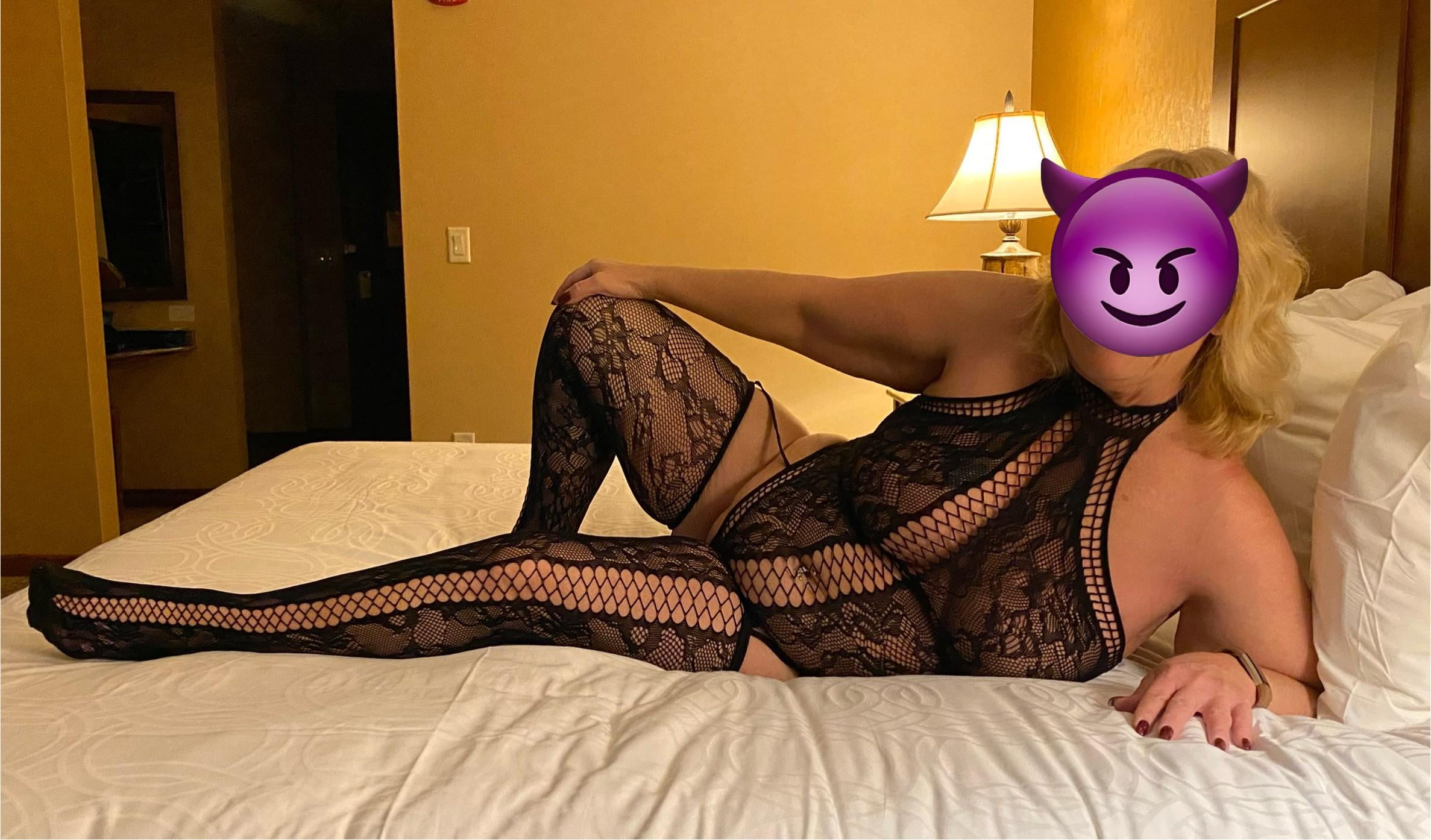 Thicker Im lonely in this bed by myself