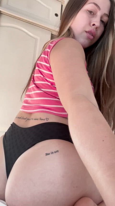 Thicker Im short and all ass