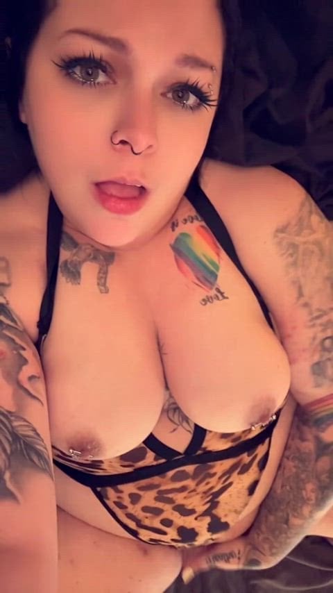 Thicker My kitty loves a good pettins