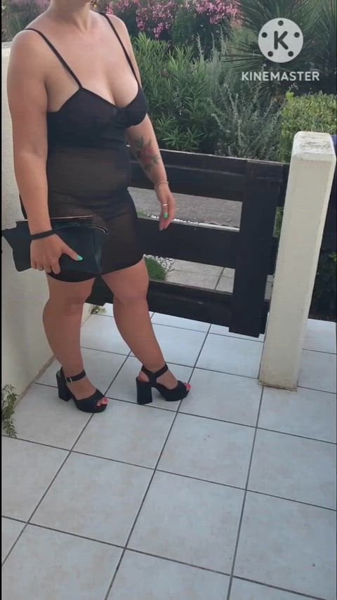 Thicker The 42 year old booty is on display tonight