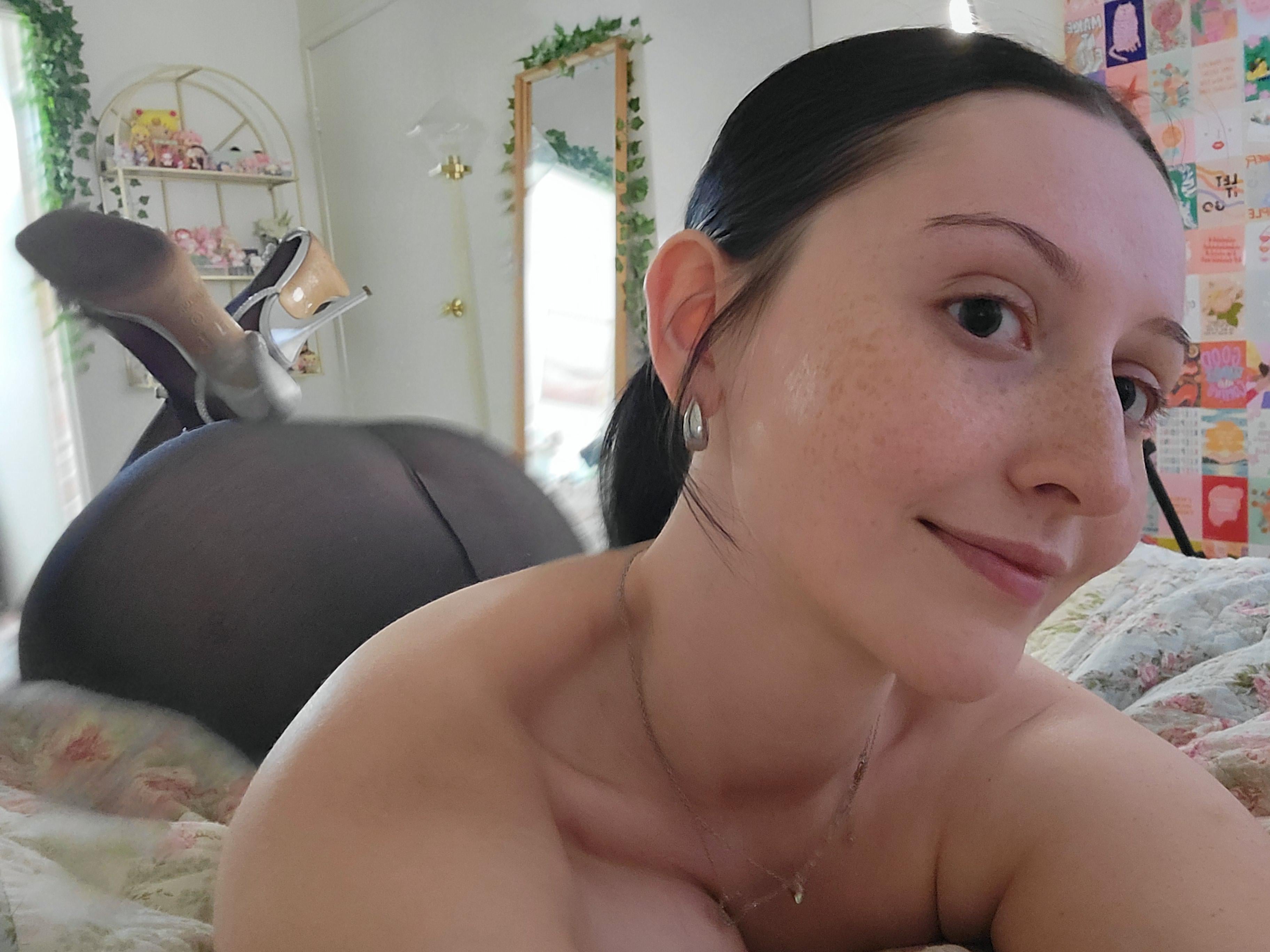 Wanna dry hump til we cant take it anymore