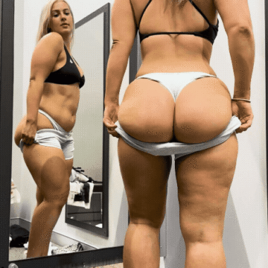 Ass so big it barely fit