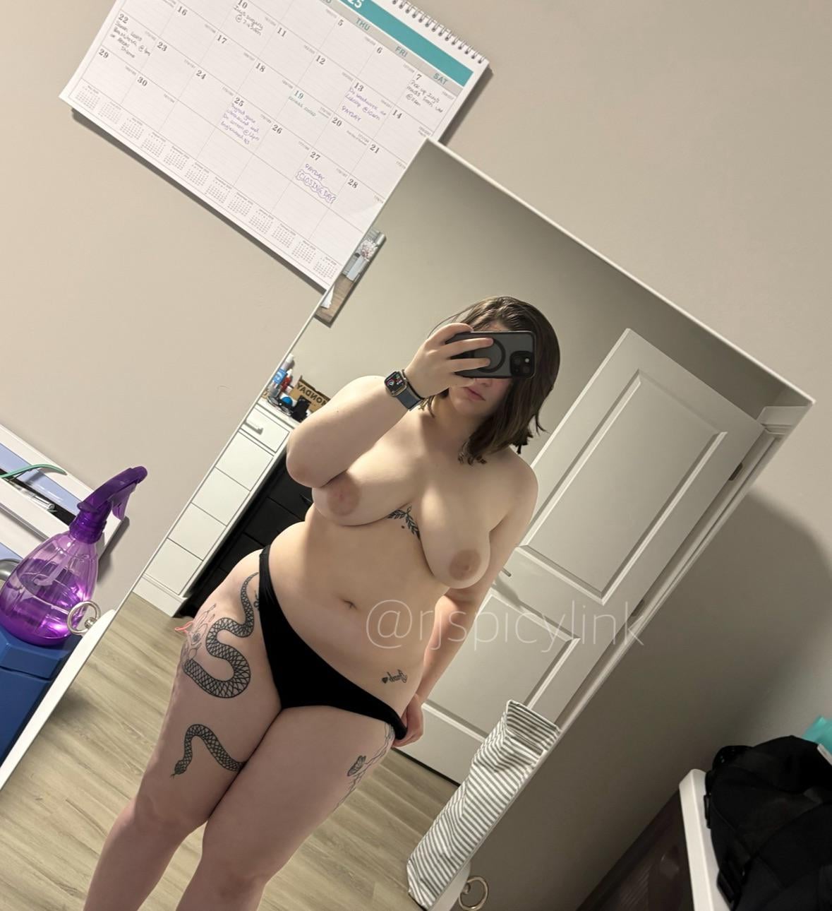 Can I be your night snack Thick White Girls