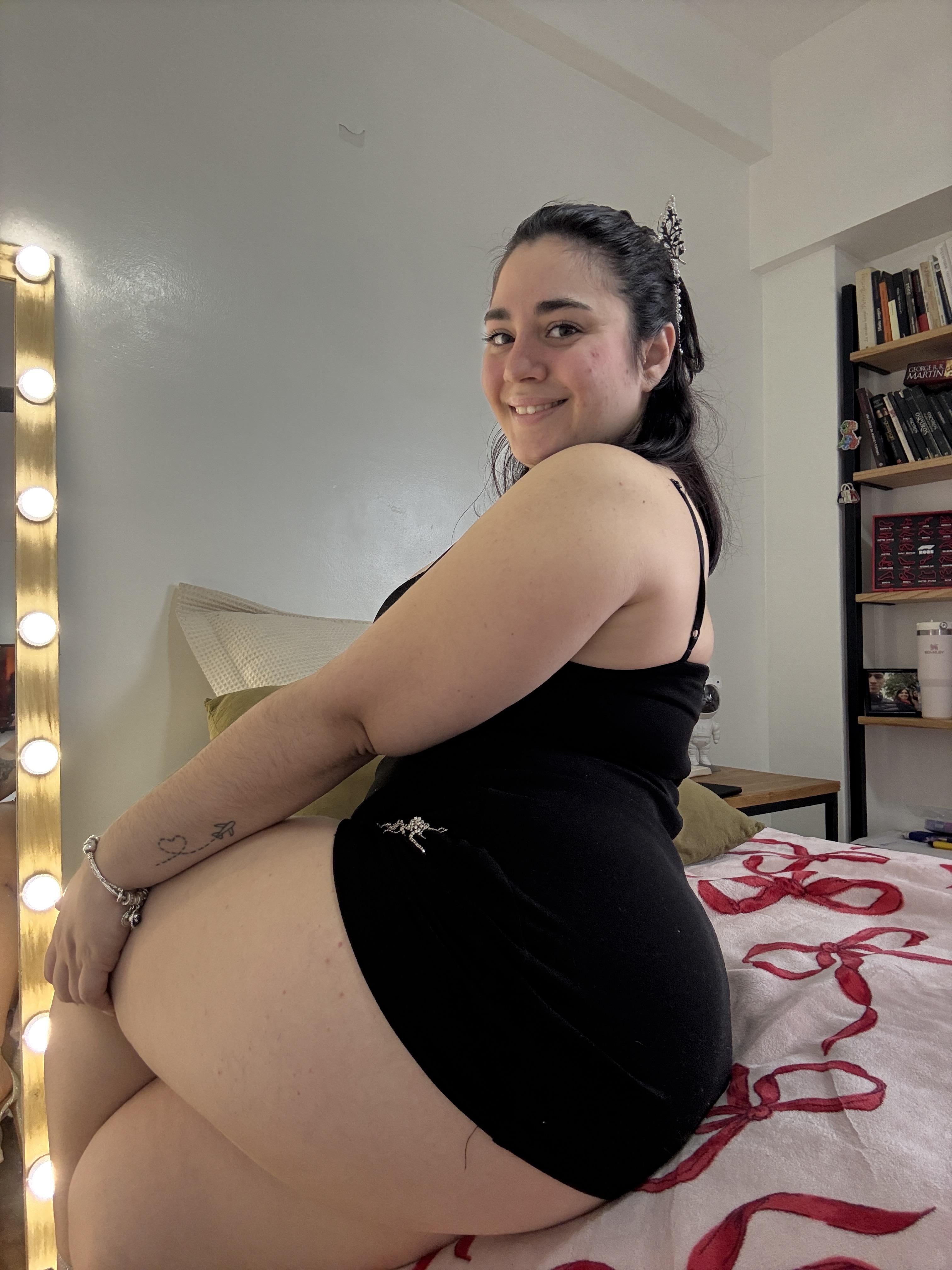 Eat my ass while I grind on your face