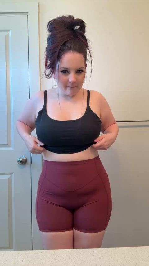 Mom that loves showing off Thick White Girls