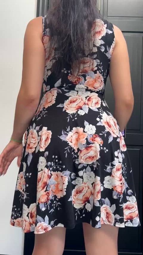 PAWG Sundress and ass flashing season